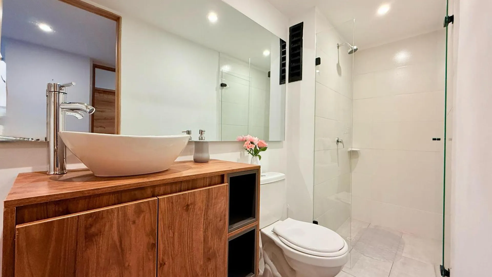 Acogedor Apartamento En Cedritos Bogota 0*,